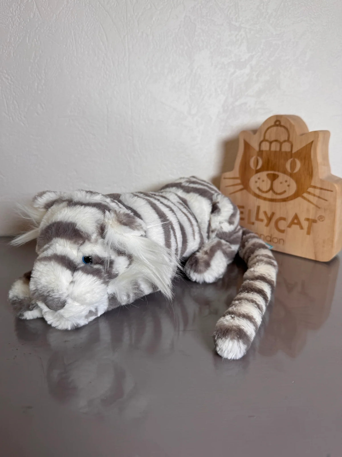 Jellycat Sacha Snow Tiger